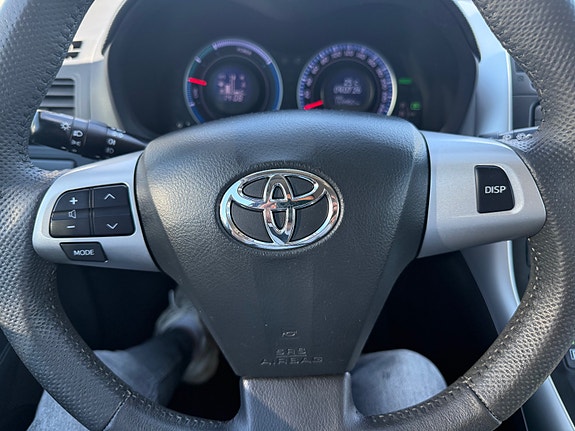 Toyota Auris 25 of 30