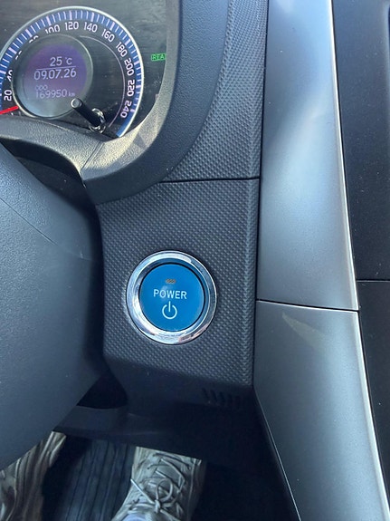 Toyota Auris 26 of 30