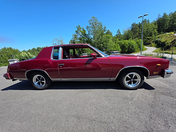 Oldsmobile Cutlass 2 of 5