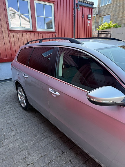 Volkswagen Passat 2 of 5