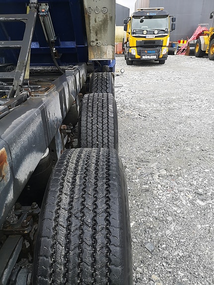 Mercedes-Benz Arocs 2658K 6X4/33 Med Henger tilleg i pris 149.000.- vektavlesning alle aksler, Sørlingdumper, mirrorcam, kjøleskap, 1 seng 26 of 29