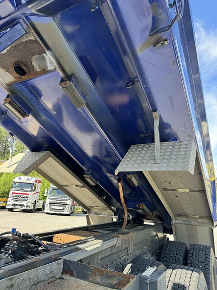 Mercedes-Benz Arocs 2658K 6X4/33 Med Henger tilleg i pris 149.000.- vektavlesning alle aksler, Sørlingdumper, mirrorcam, kjøleskap, 1 seng 10 of 29