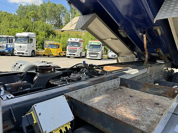 Mercedes-Benz Arocs 2658K 6X4/33 Med Henger tilleg i pris 149.000.- vektavlesning alle aksler, Sørlingdumper, mirrorcam, kjøleskap, 1 seng 11 of 29