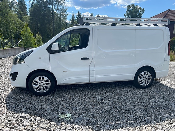 Opel Vivaro 2 of 5