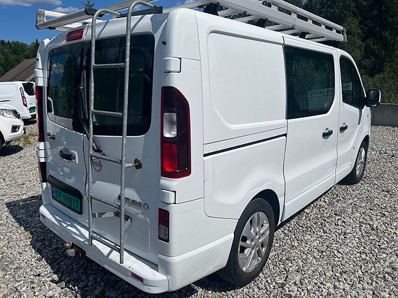 Opel Vivaro 4 of 5