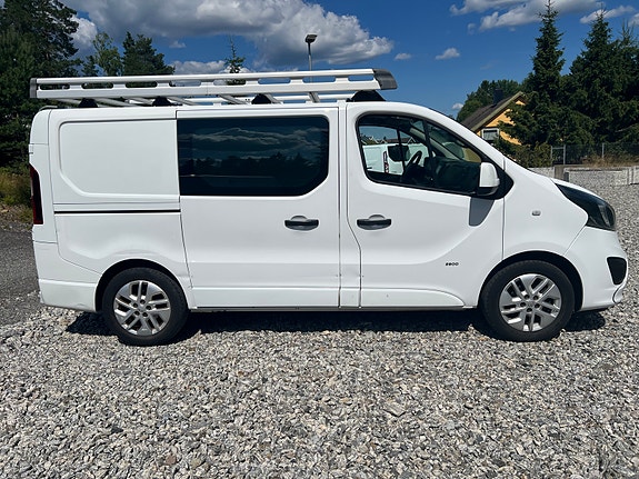 Opel Vivaro 5 of 5