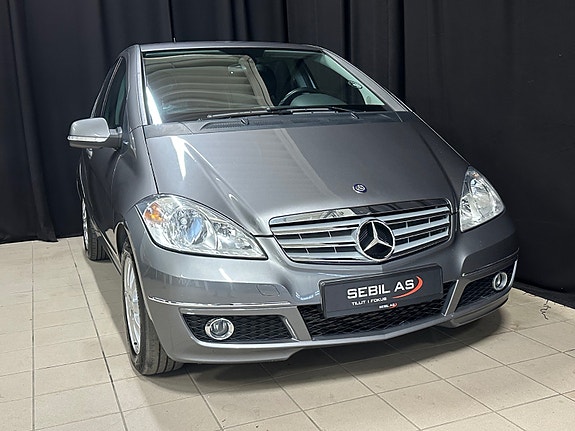 Mercedes-Benz A-Klasse 2 of 5