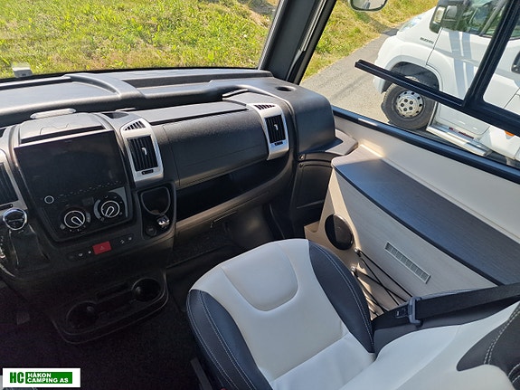 Challenger Sirius 2060 – 2021-modell – Automat – Solcelle – 100 Ah Litium – Meget velholdt 14 of 30