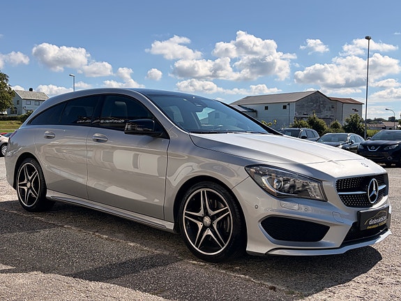Mercedes-Benz CLA250 3 of 5