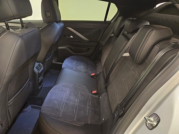 Opel Astra 15 of 20