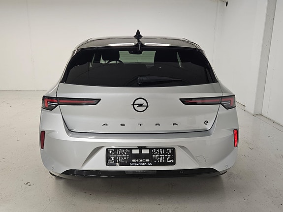Opel Astra 8 of 20