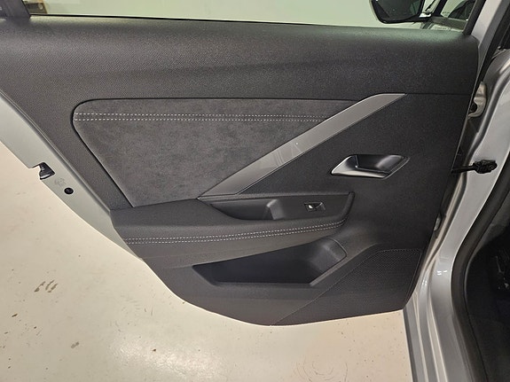 Opel Astra 13 of 20