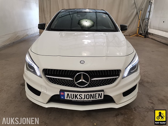 Mercedes-Benz CLA 2 of 5