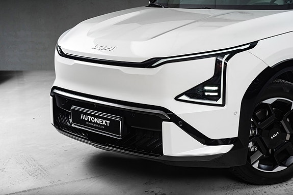 Kia EV5 2 of 5