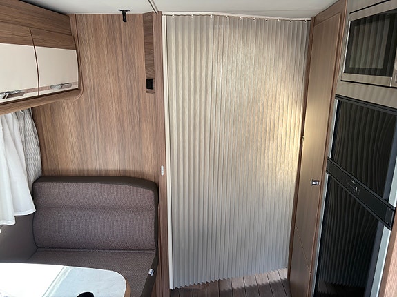 Knaus w08 650 9 of 14