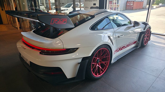 Porsche 911 GT3 RS 2 of 30
