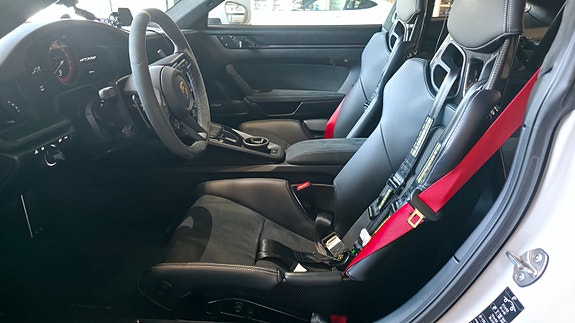 Porsche 911 GT3 RS 4 of 30