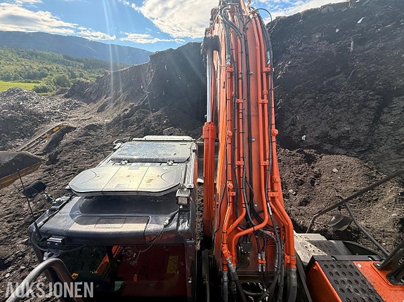 Hitachi Hitachi ZX350LC-6 beltegraver - 6.799 timer m/ graveskuffe 29 of 30