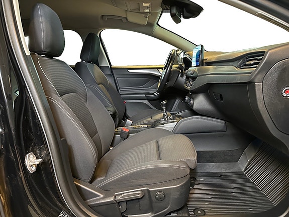 Ford Focus 13 of 30