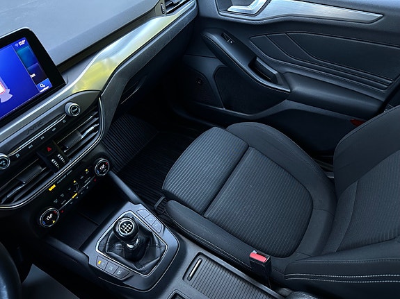 Ford Focus 11 of 30