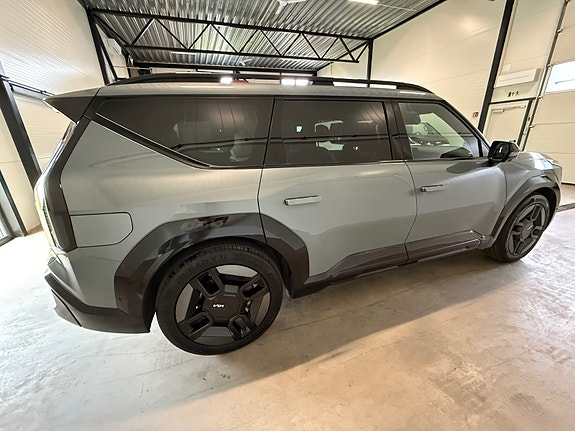 Kia EV9 4 of 5