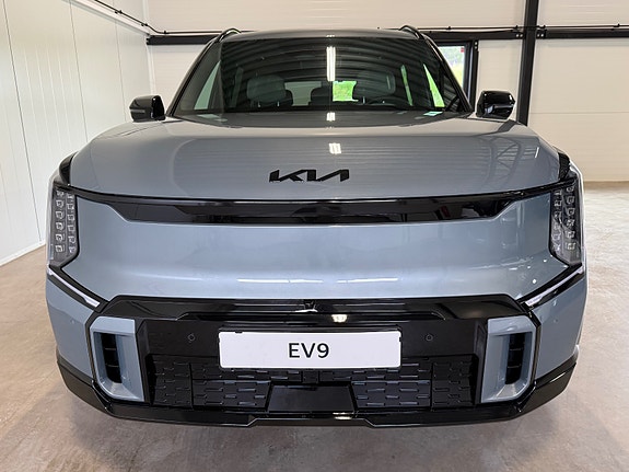 Kia EV9 2 of 5