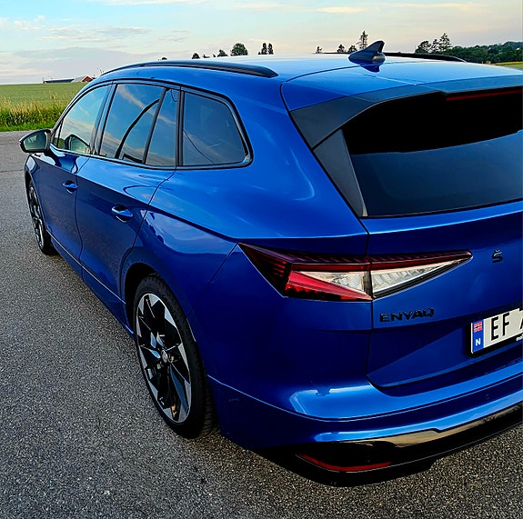Skoda Enyaq 4 of 5