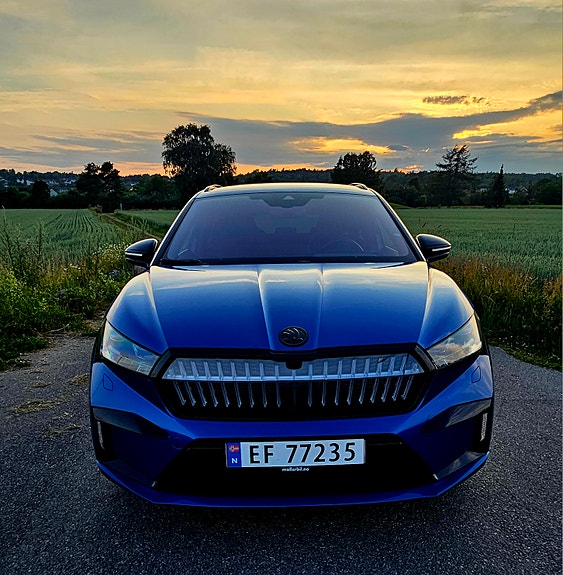 Skoda Enyaq 3 of 5