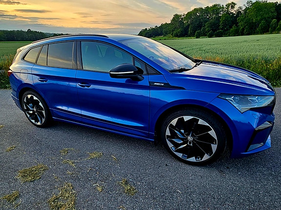 Skoda Enyaq 2 of 5
