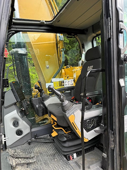 Cat 315 m/ oilquick 9 of 10
