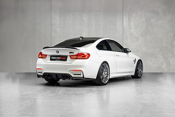 BMW M4 9 of 30