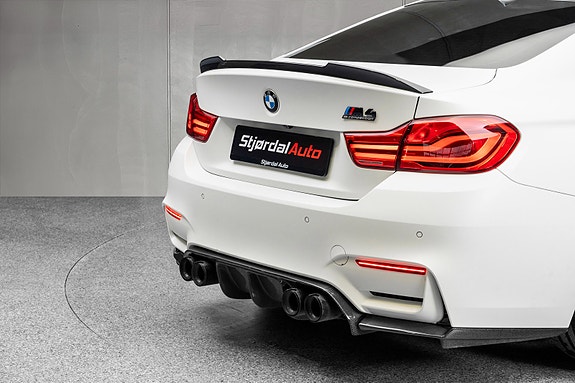 BMW M4 10 of 30