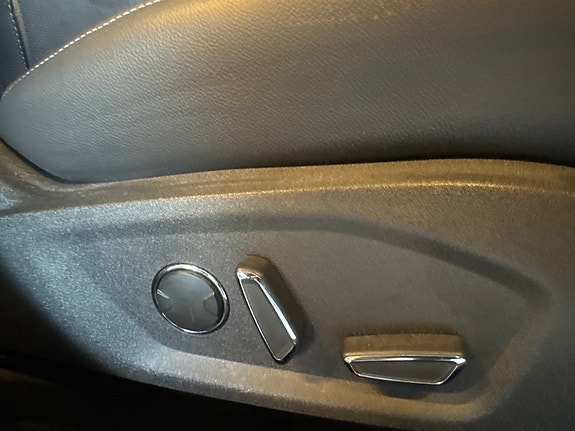 Ford Mondeo 22 of 26