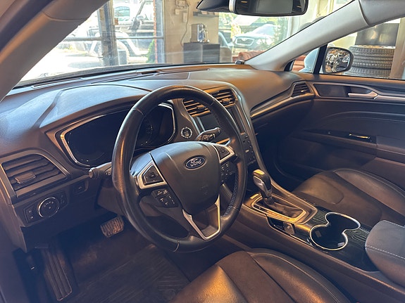 Ford Mondeo 12 of 26