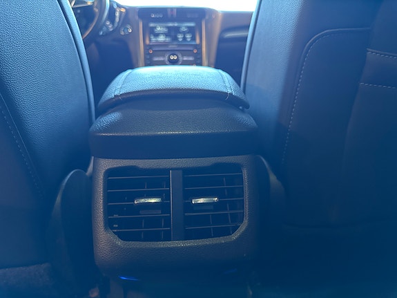 Ford Mondeo 17 of 26