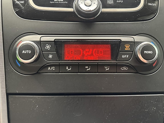 Ford Mondeo 18 of 26