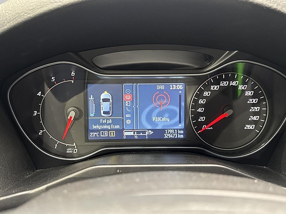 Ford Mondeo 16 of 26