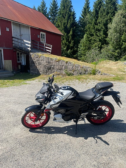 Suzuki GSX-S 125 4 of 5