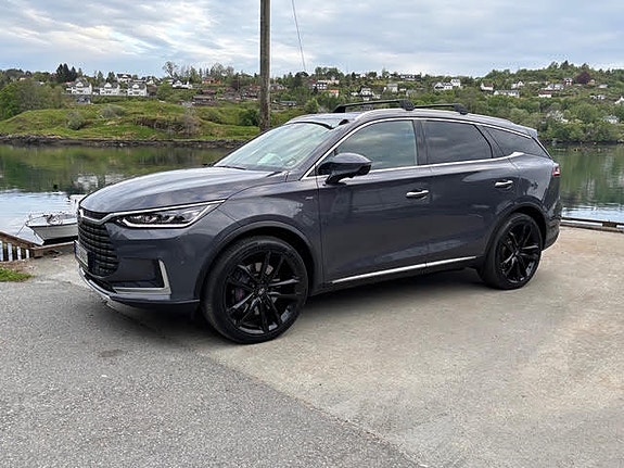 BYD Tang 2 of 5