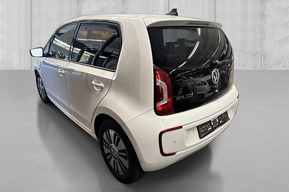 Volkswagen UP! 4 of 5
