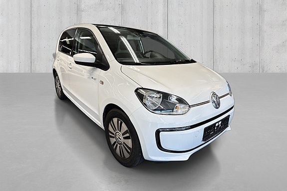 Volkswagen UP! 2 of 5