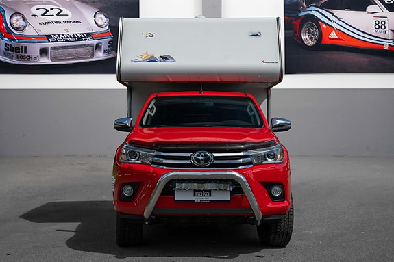Toyota HiLux 3 of 30