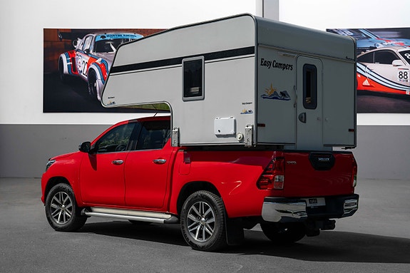 Toyota HiLux 4 of 30
