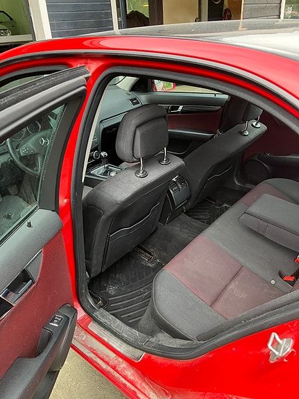 Mercedes-Benz C180 5 of 5