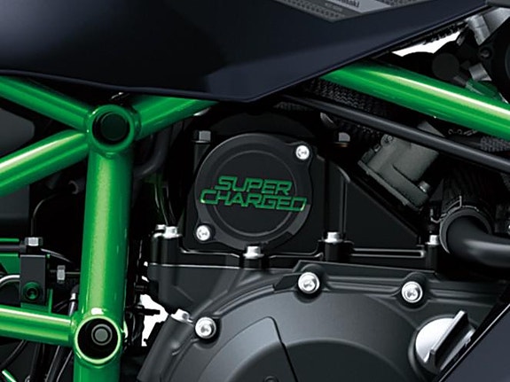 Kawasaki Ninja H2 SX SE 7 of 8