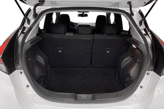 Nissan Leaf 4 of 5
