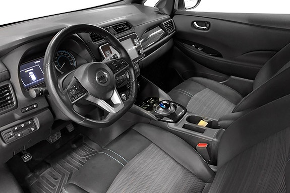 Nissan Leaf 2 of 5