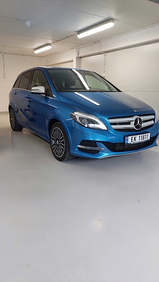 Mercedes-Benz B250 5 of 5
