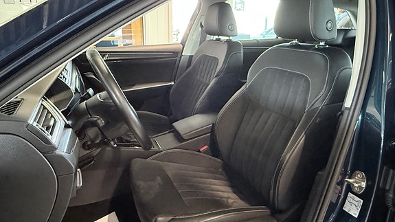 Skoda Superb 13 of 30