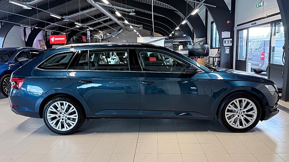 Skoda Superb 4 of 5
